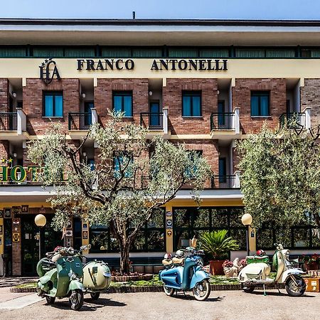 Hotel Franco Antonelli アッシジ エクステリア 写真